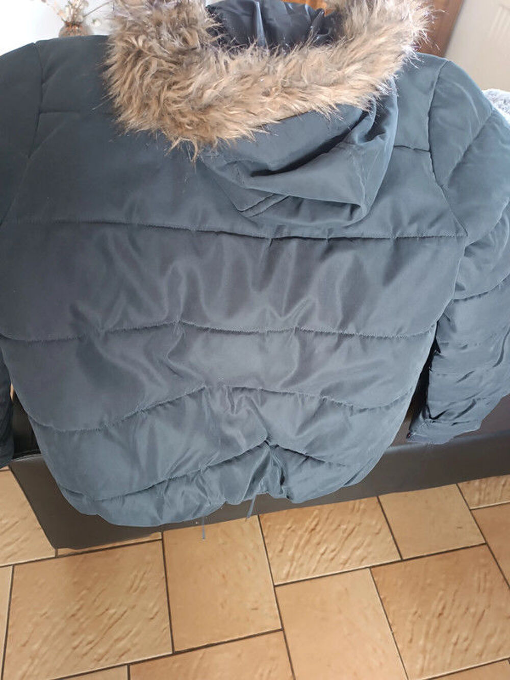 Veste tr&egrave;s chaude 14 ans Vêtements enfants