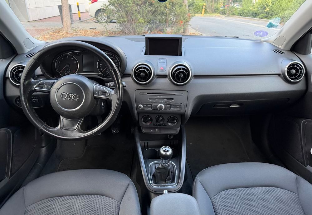 A1 Sportback 1.2 TFSI 86 Ambition 2012 occasion 92600 Asni&egrave;res-sur-Seine