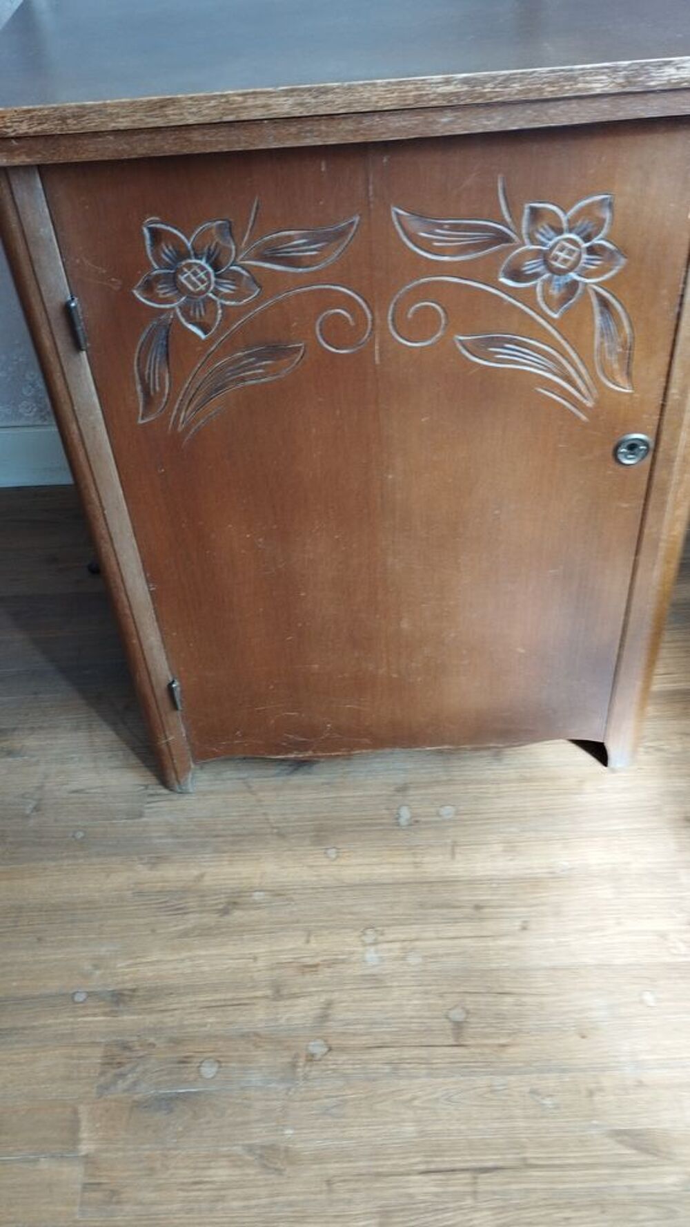 /Machine a coudre a courroie (d&eacute;p 44) Meubles