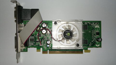 Carte graphique NVIDIA GeForce 7500 LE ? 128 Mo PCI-Express  10 Amiens (80)