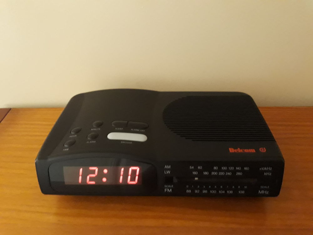 Radio R&eacute;veil - Marque DELCOM Audio et hifi