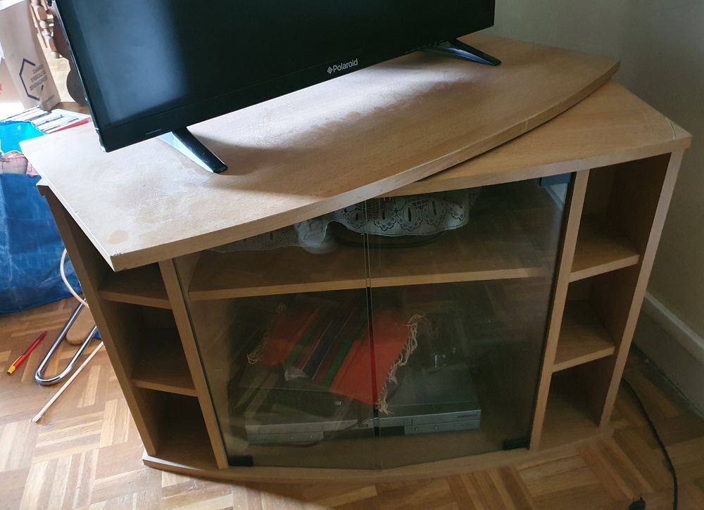 Meuble t&eacute;l&eacute;
Meubles
