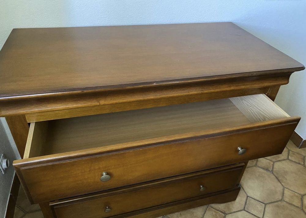 Commode style Louis-Philippe en merisier - 3 tiroirs Meubles