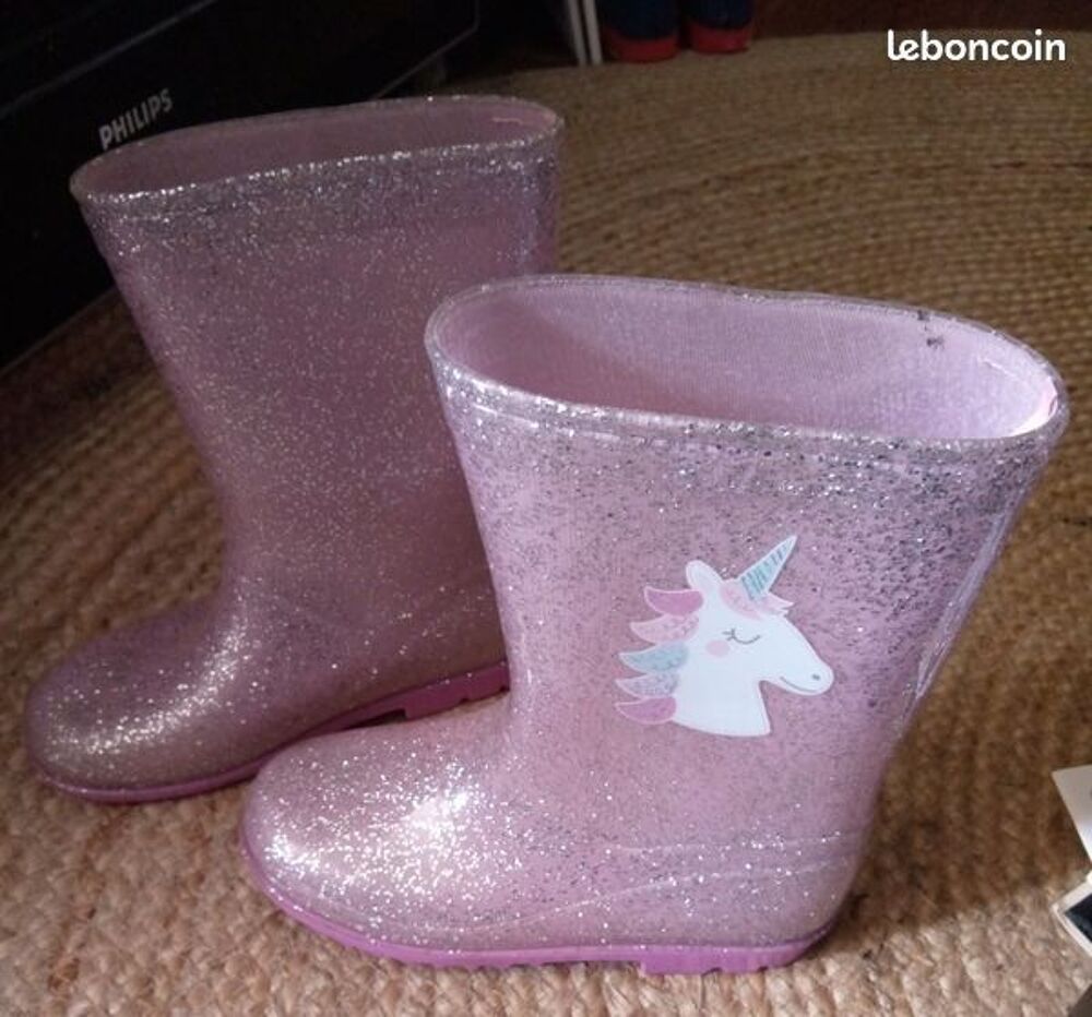 Bottes t&ecirc;te de licorne - taille 32 Chaussures
