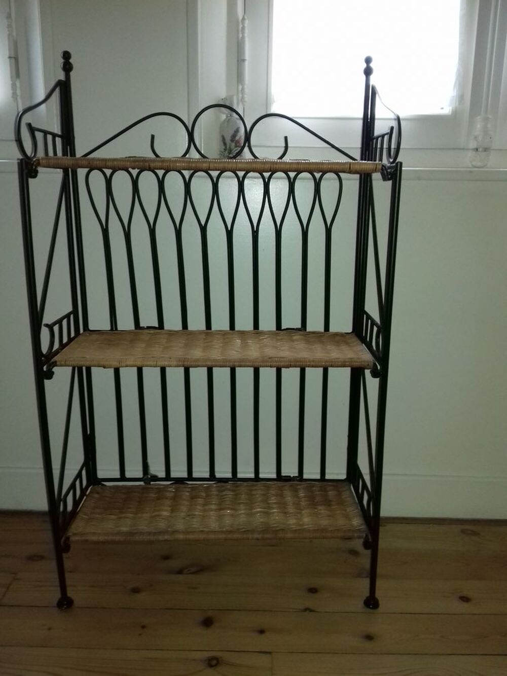 Etag&egrave;re fer et rotin Meubles