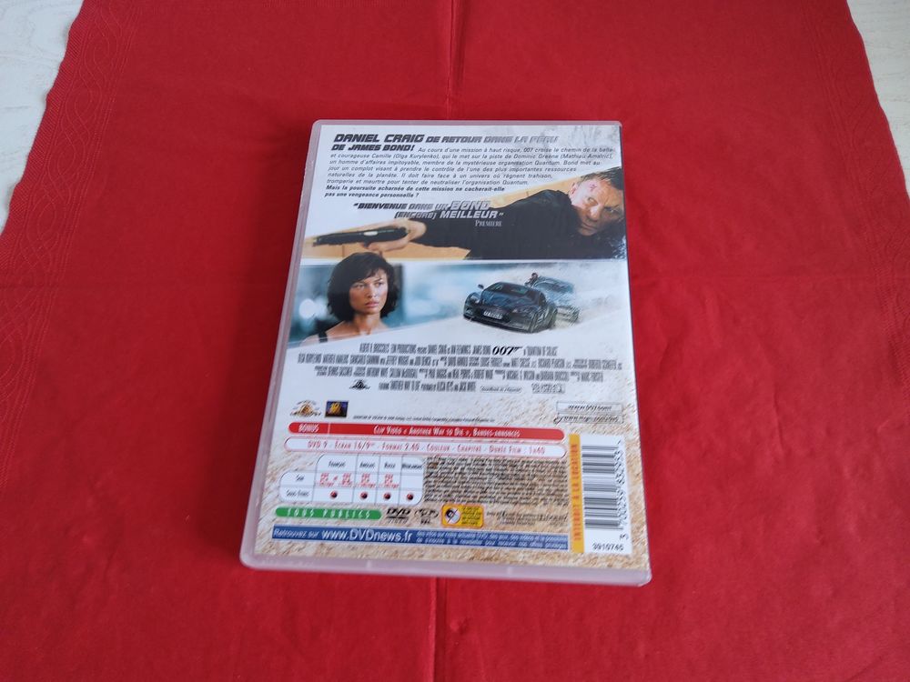DVD film James BOND "QUANTUM OF SOLACE DVD et blu-ray