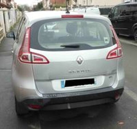 Sc&eacute;nic III Scenic III dCi 105 eco2 Expression 2010 occasion 93430 Villetaneuse