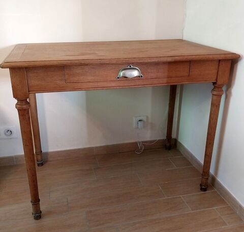bureau bois 40 Saint-Laurent-du-Var (06)