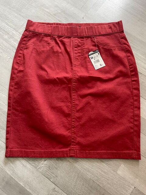 Jupe femme neuve t 36 4 Roche-la-Molire (42)