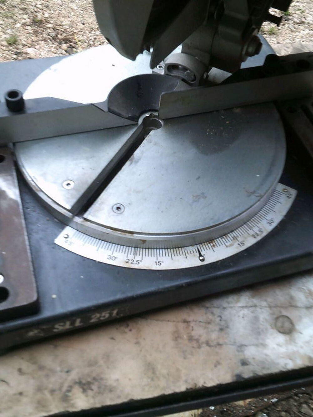 Scie sur table et onglet Bricolage