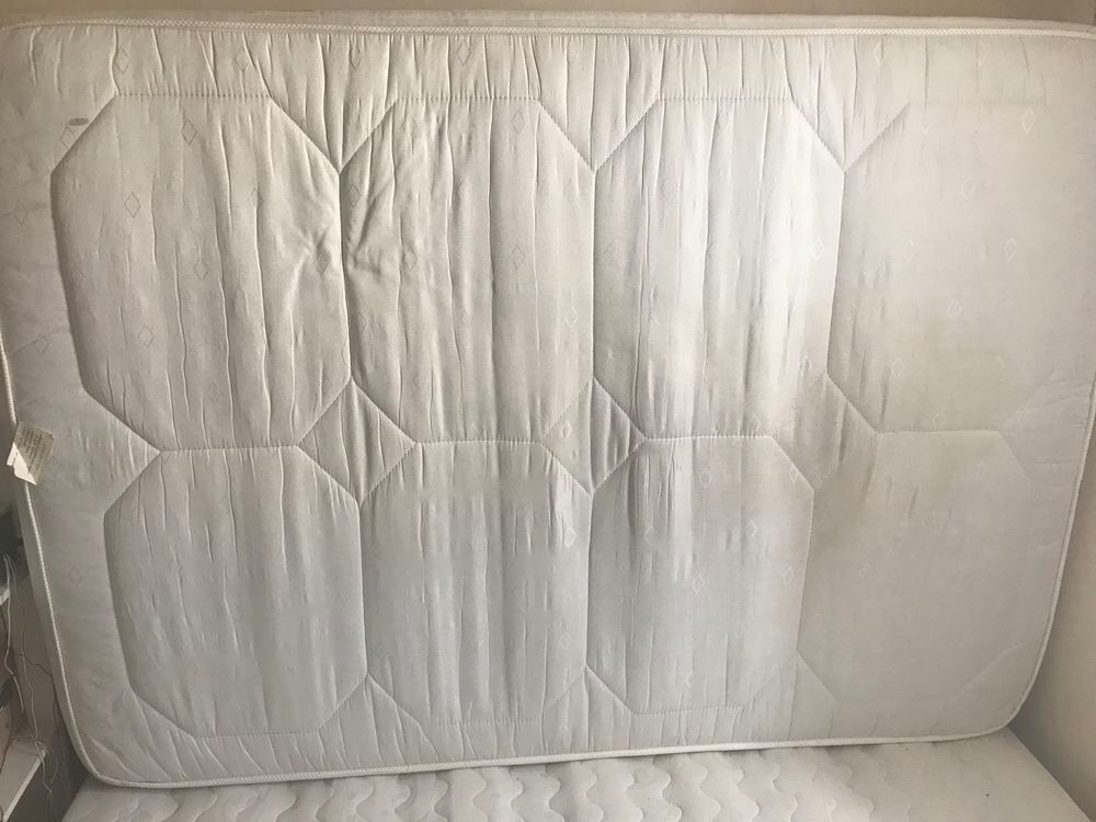 sommier + matelas 190*160 Meubles