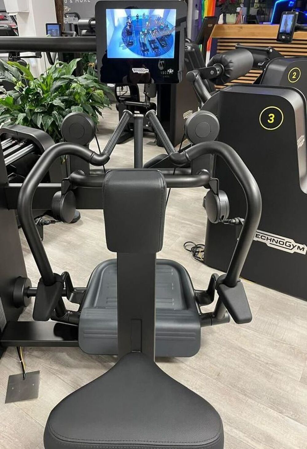 Lot Technogym Biostrength (8 machines) - &Eacute;tat Neuf Sports