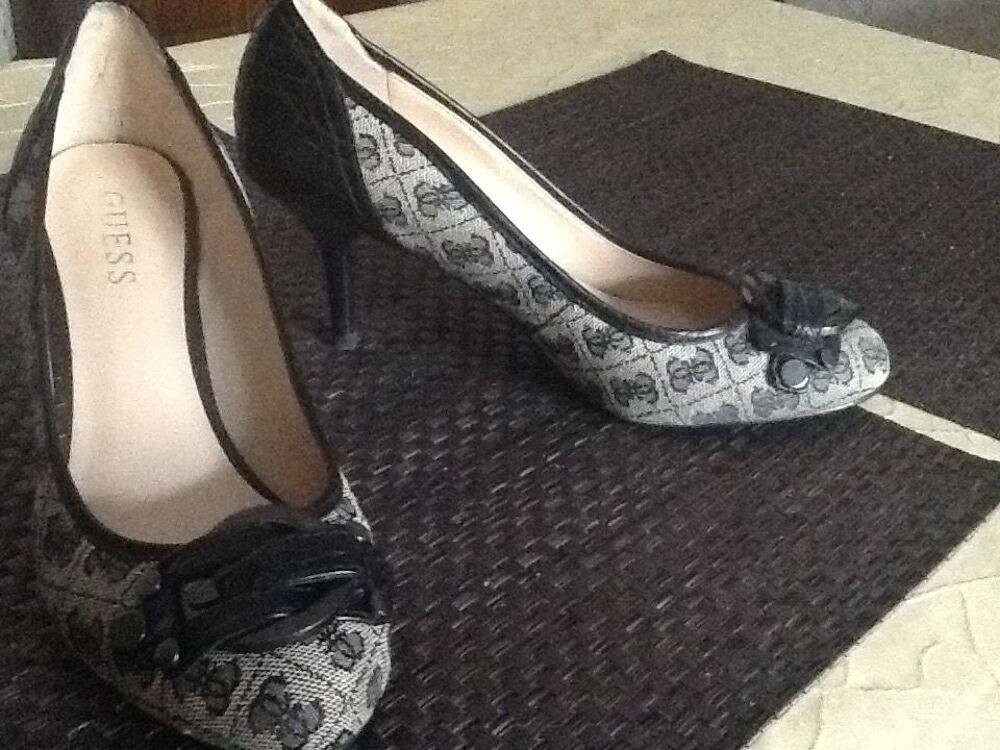 chaussures femme GUESS Chaussures