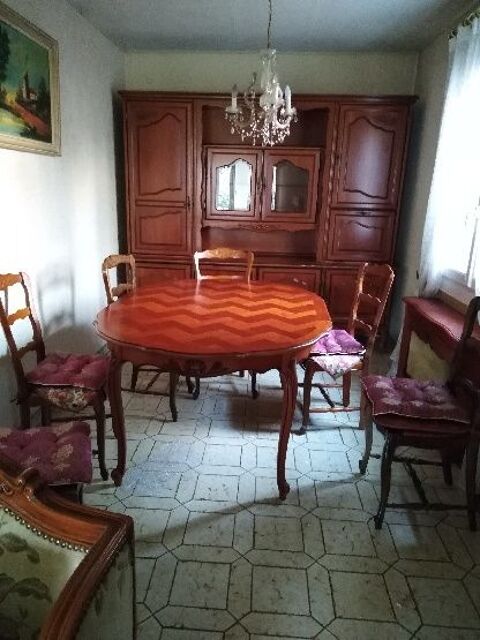 Buffet 2 corps en merisier massif
Table + chaises 0 Grans (13)