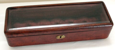 Coffret vitrine capitonnée cuir fauve XIX eme 100 Issy-les-Moulineaux (92)