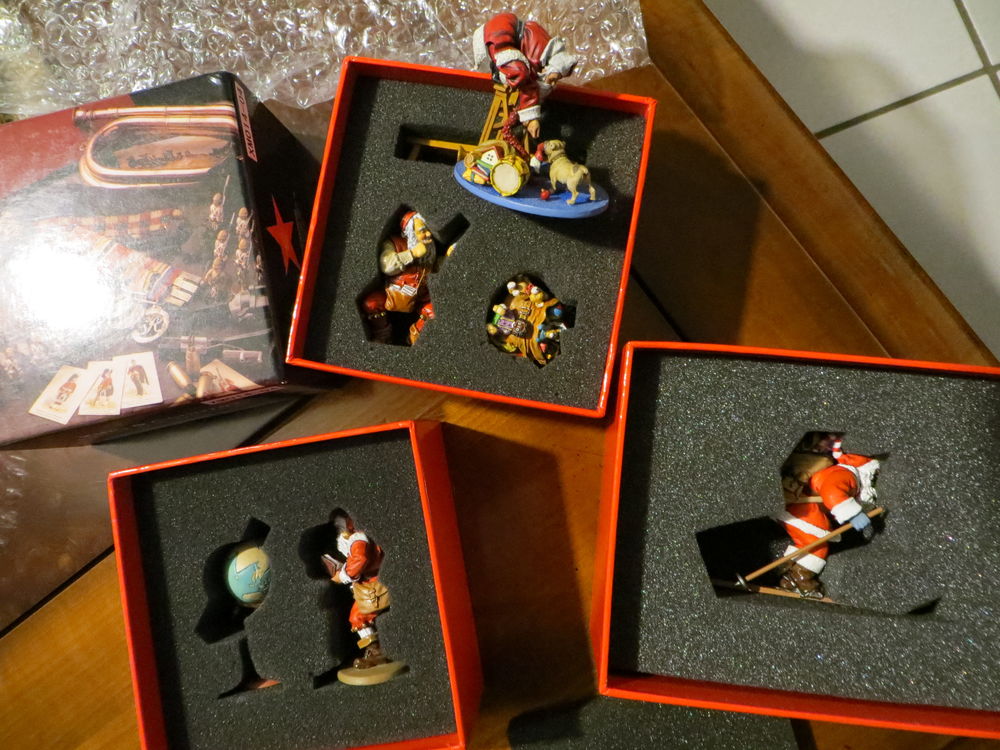 FIGURINE DE COLLECTION 