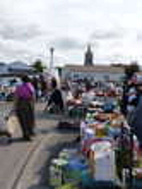 les p'tites puces de la rue des combes Vide grenier, marché aux puces, braderie