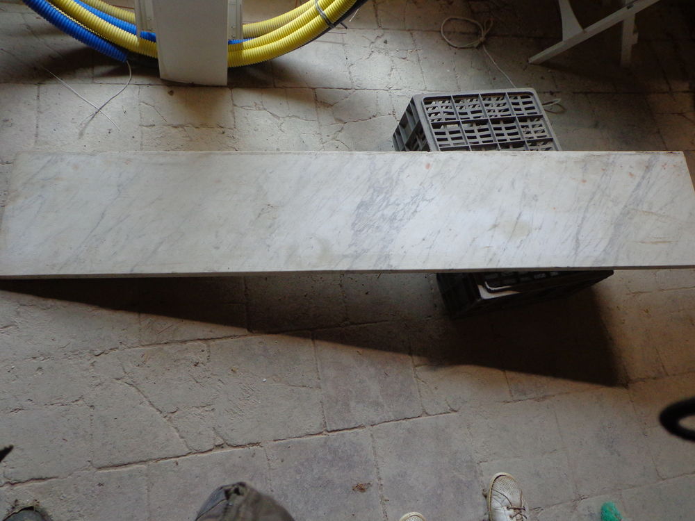 Marbre de Chemin&eacute;e Noir ou blanc
Décoration