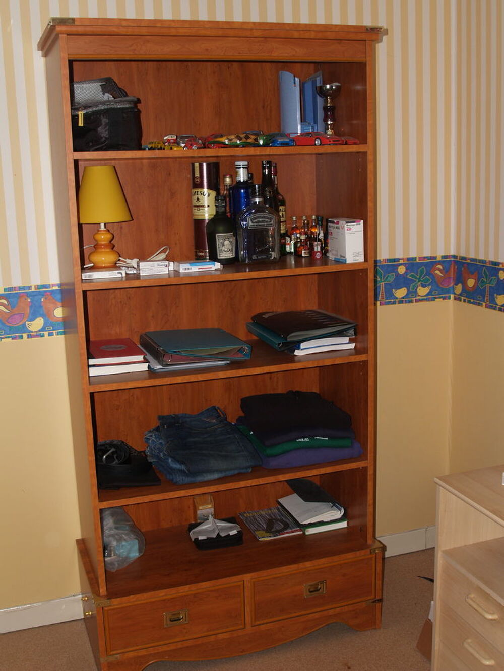 Chambre enfant: ado
Meubles