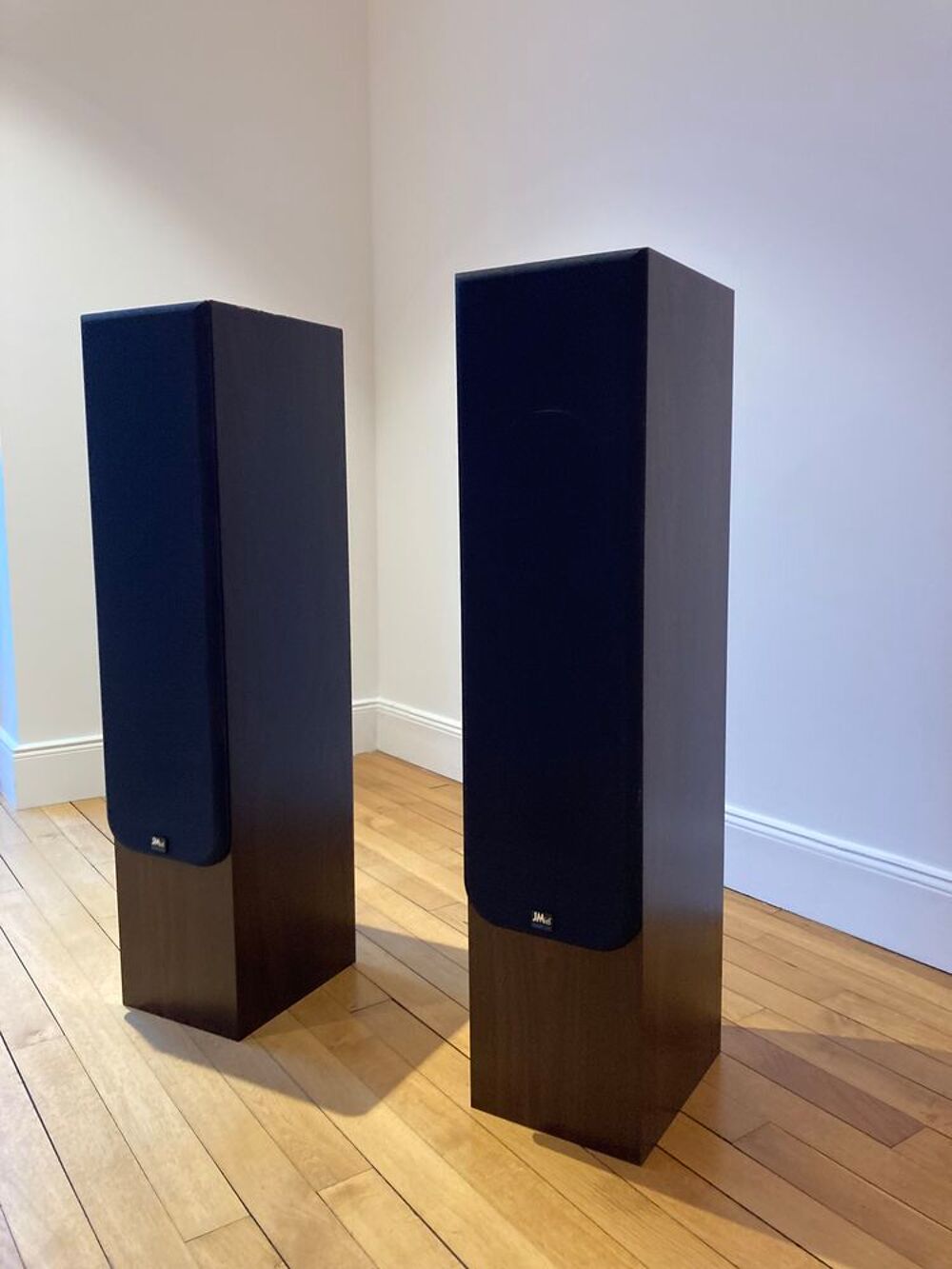 2 enceintes colonne JM LAB tr&egrave;s peu servi tr&egrave;s bonne &eacute;tat Audio et hifi
