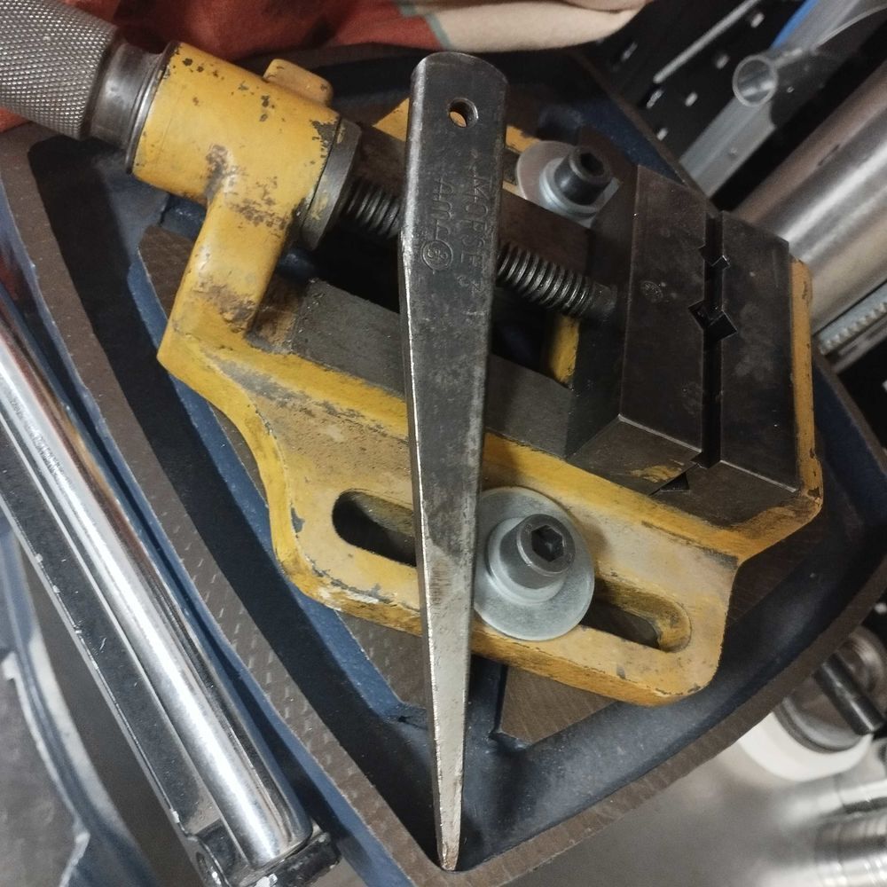 perceuse &agrave; colonne avec variateur 220V Bricolage