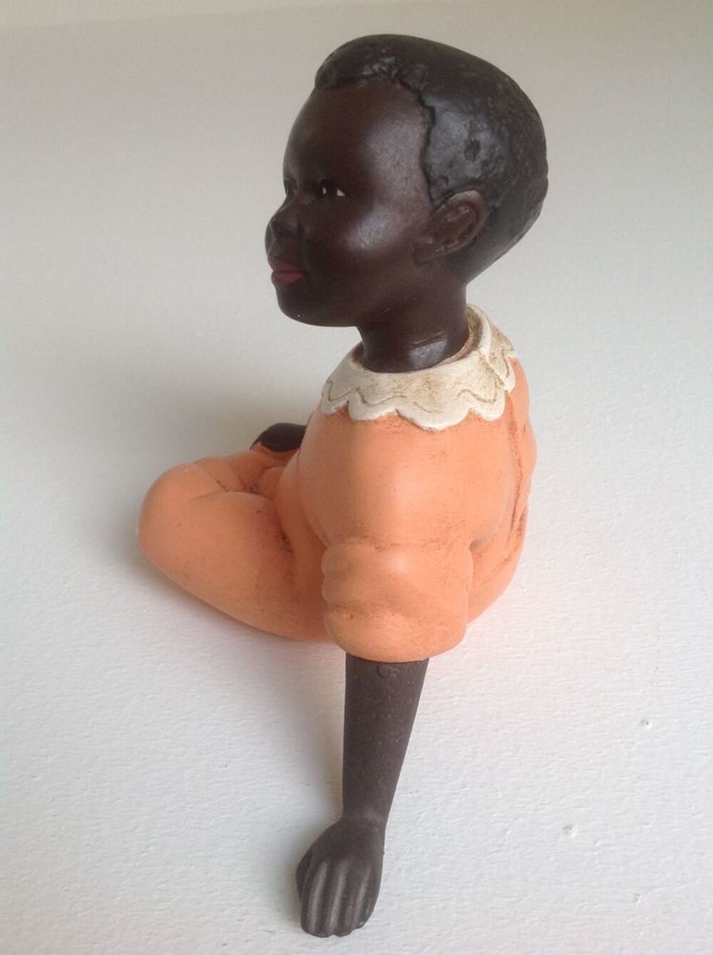 STATUETTE ENFANT AU REGARD R&Ecirc;VEUR Envoi Possible
Décoration