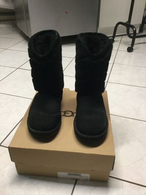 Bottines UGG 70 Aulnay-sous-Bois (93)