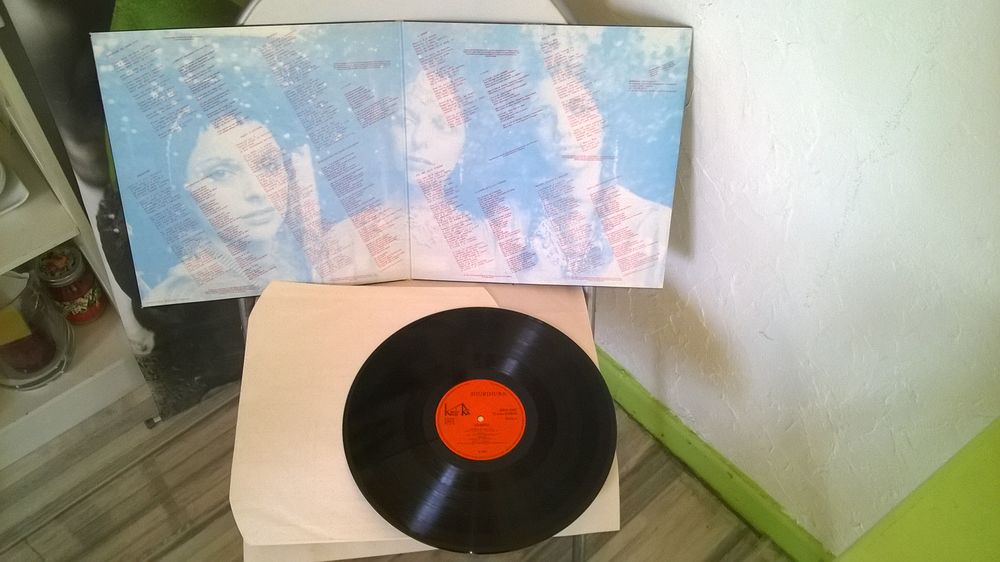 Vinyle Djurdjura
Asirem
1980
Excellent etat
Igwerdan Ad CD et vinyles