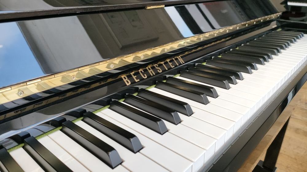 Piano droit C.Bechstein A-124 noir laqu&eacute; Instruments de musique