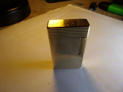 BRIQUET S.T  DUPOND  PLAQUER OR  PARFAIT  ETAT  59  euros 59 Lamorlaye (60)
