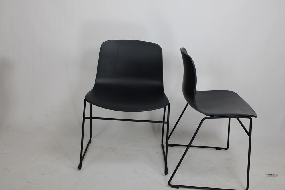 Chaise About A Chair AAC08 dessin&eacute;e par Hee Welling pour HAY Meubles