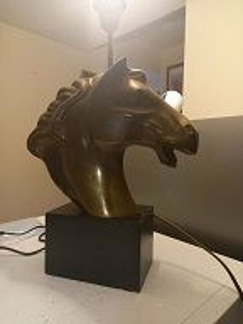 LAMPE DE TABLE  BRONZE TETE DE CHEVAL  1970 1000 Dourbies (30)