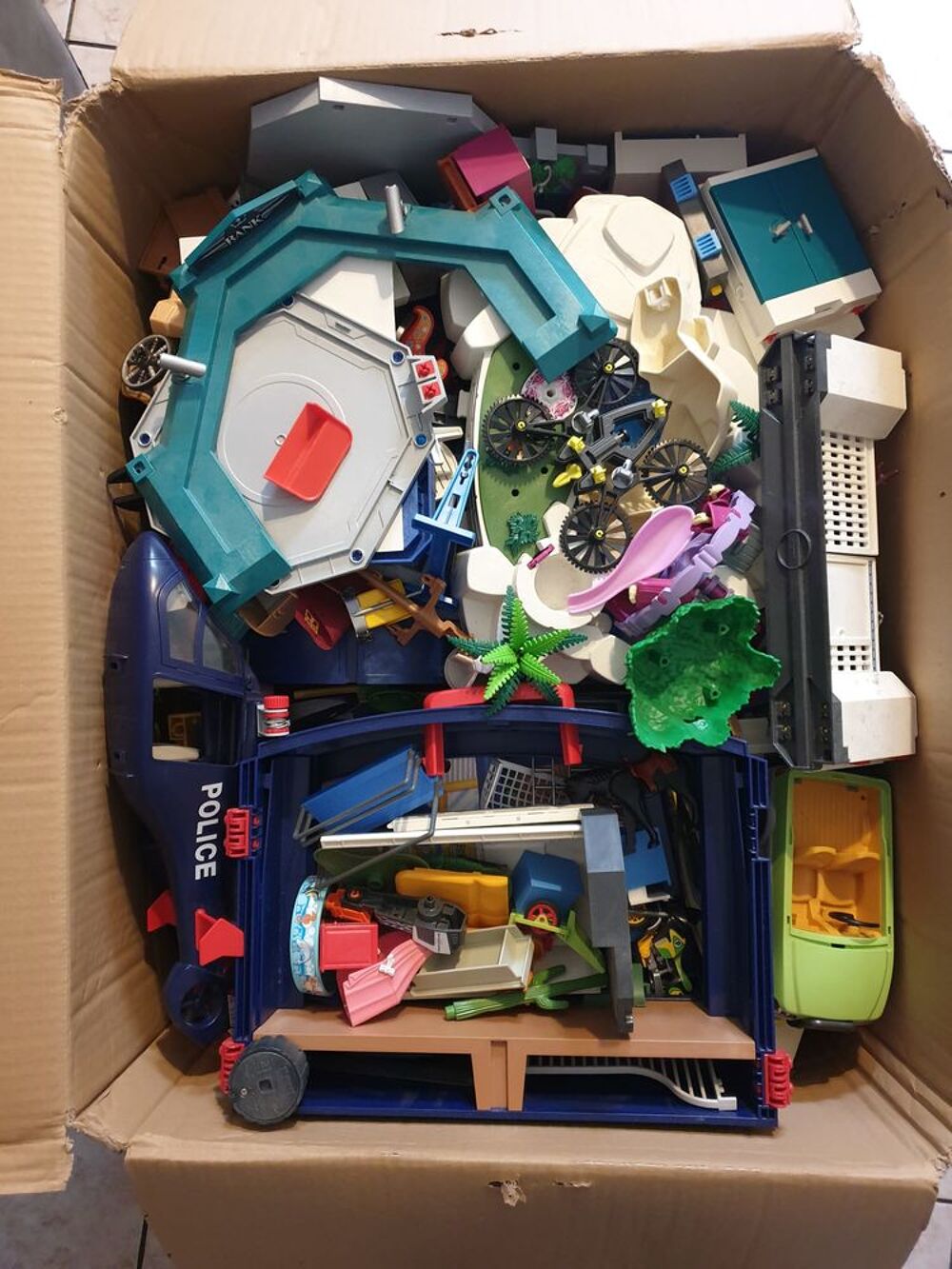 tr&egrave;s gros lot de Playmobil en vrac (environ 60 kg). Jeux / jouets