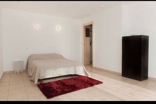  Appartement à louer 2 pièces 65 m²