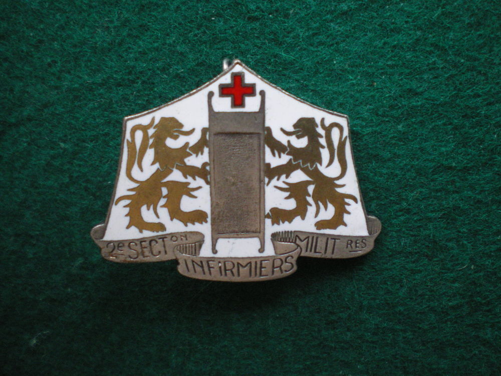 Insigne de Sant&eacute; - 2&deg; Section d'Infirmiers Militaires. 