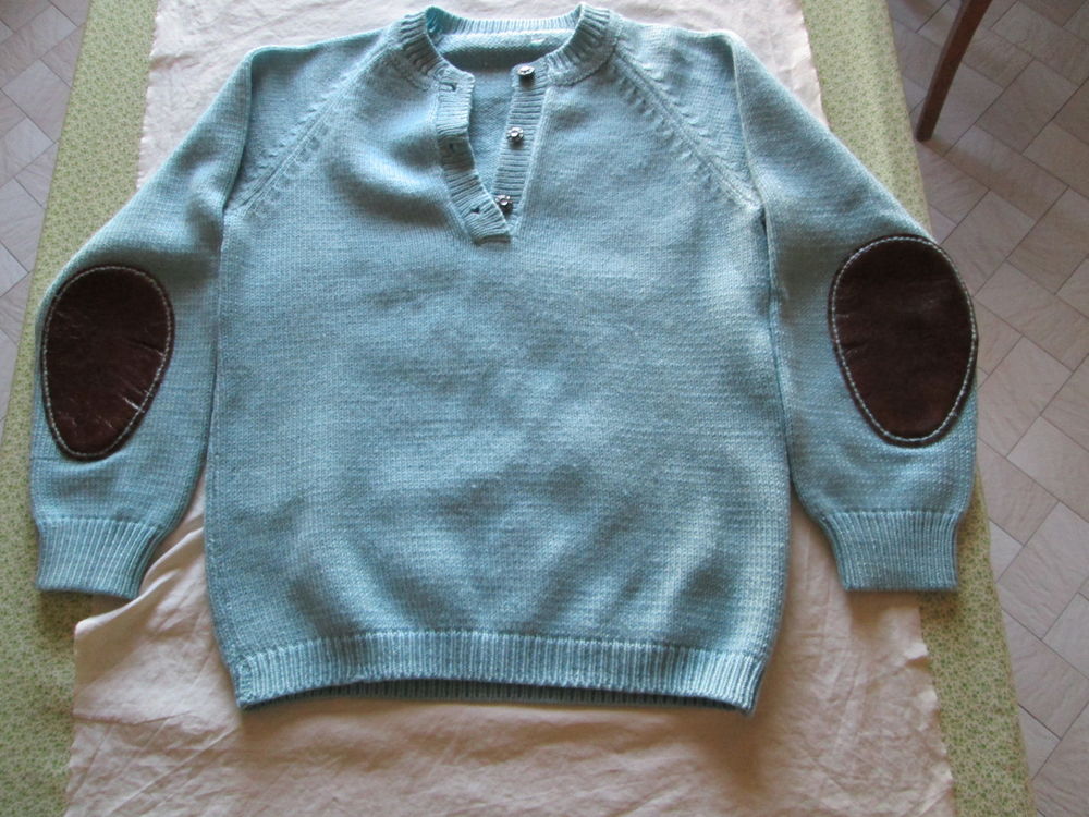Pull tricot&eacute; machine bleu turquoise Vêtements enfants