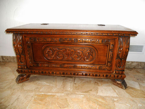 Coffre ancien 120 cuisses (71)