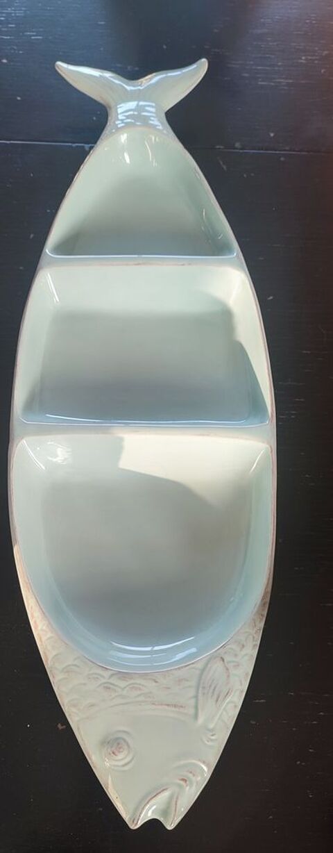 Grand plat compartiment� c�ramique forme poisson 20 Clermont (60)
