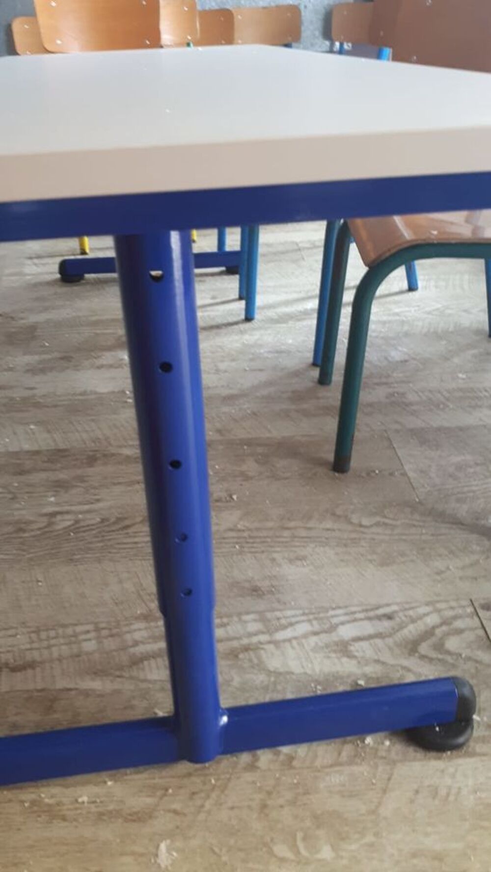 Tables scolaires r&eacute;glables en hauteur 160 x 60cm Meubles