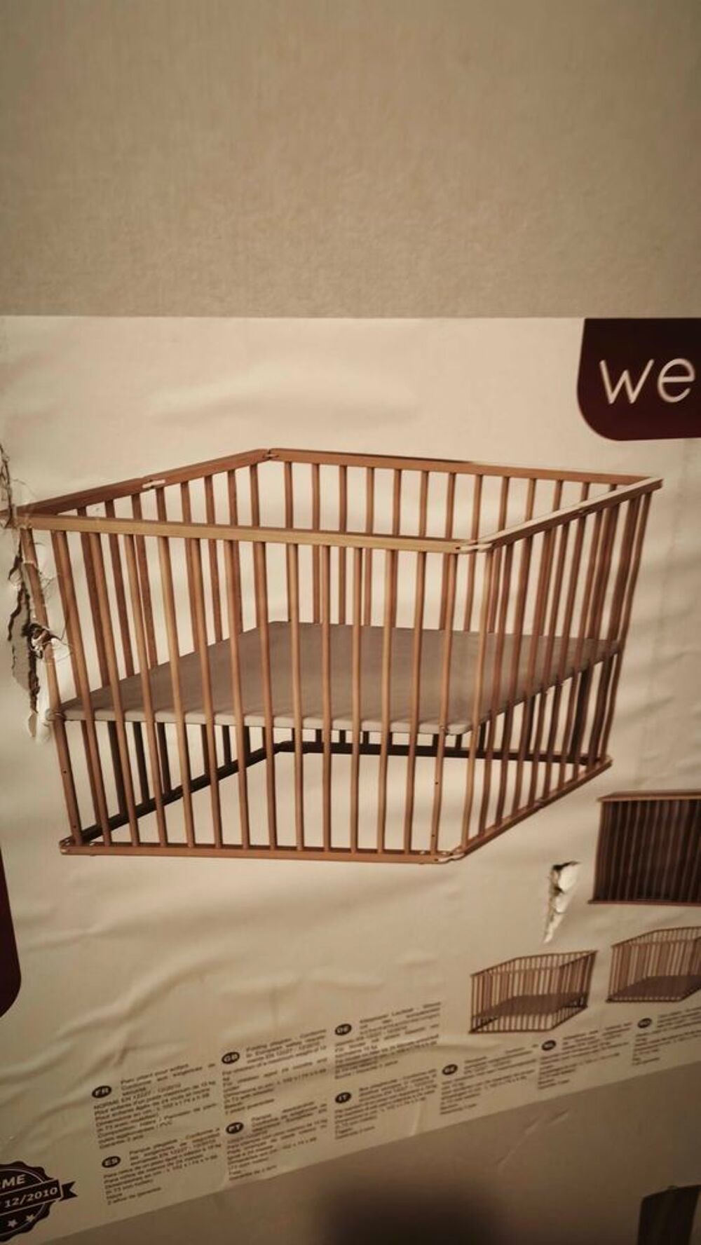Parc b&eacute;b&eacute; pliant en bois WEBABY €" avec roulettes Puériculture
