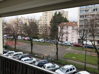  Appartement à louer 3 pièces 72 m²