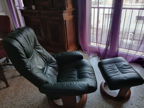 Fauteuil  et son repose  pieds  en cuir Marseille 10 (13)