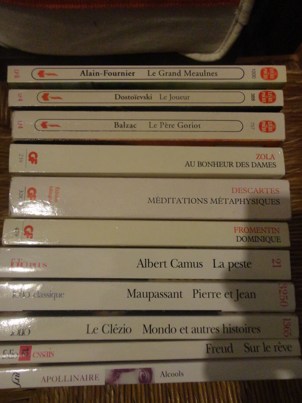 Plus de 500 Livres Divers. Livres et BD