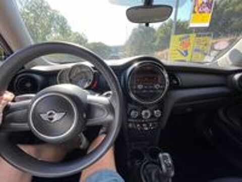 One Hatch 3 Portes 102 ch BVA6 2016 occasion 13260 Cassis
