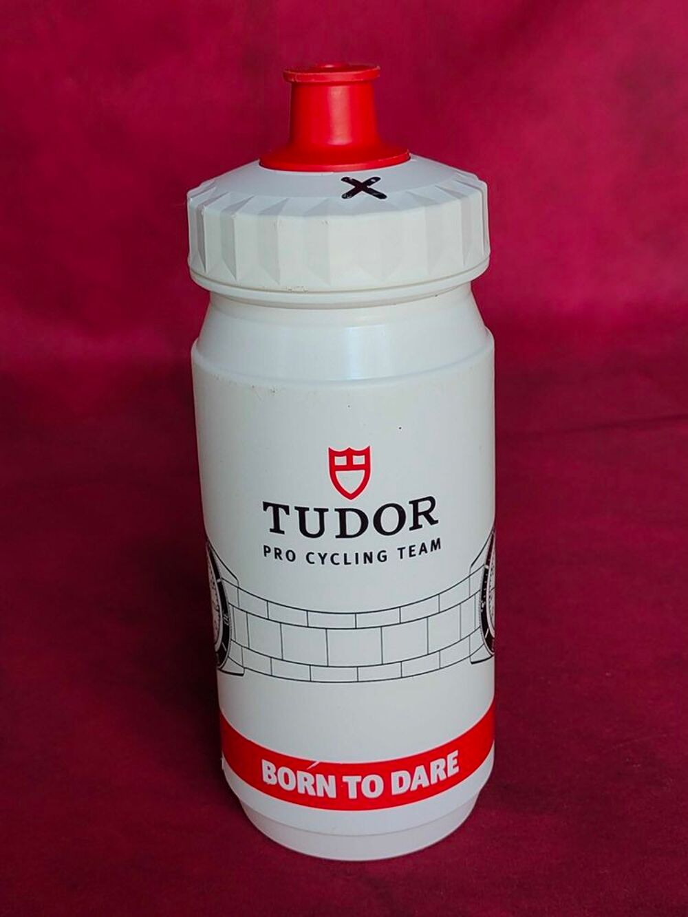Bidon du tour de france Tudor bouchon blanc hauteur 19 cm 
