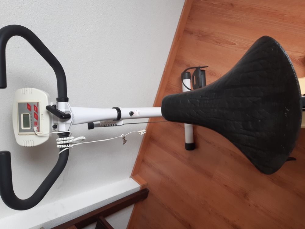 v&eacute;lo d appartement peu servi Vélos