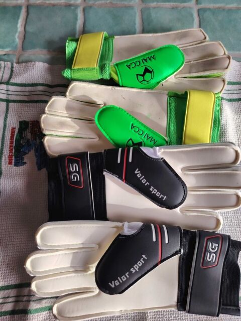 Lot gants gardien 20 Biozat (03)
