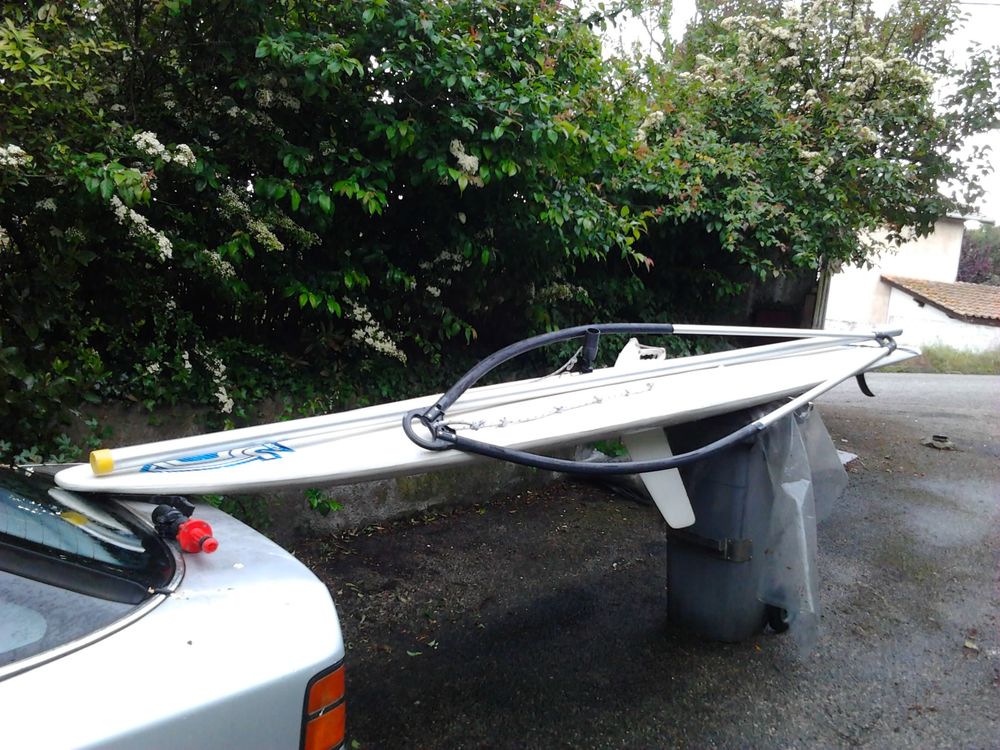 planche &agrave; voile FLY SURF avec gr&eacute;ement junior neuf Sports