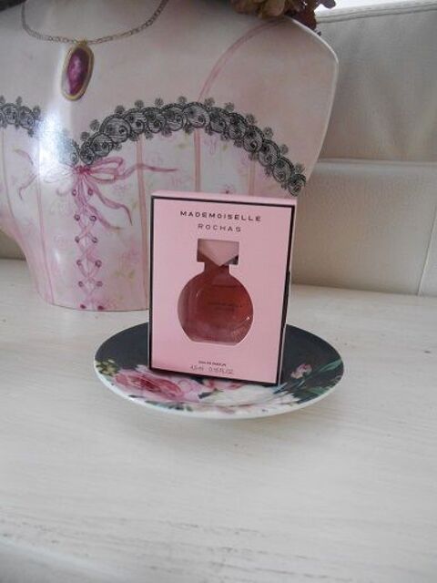 Miniature de parfum      MADEMOISELLE  ROCHAS   10 Douvrin (62)