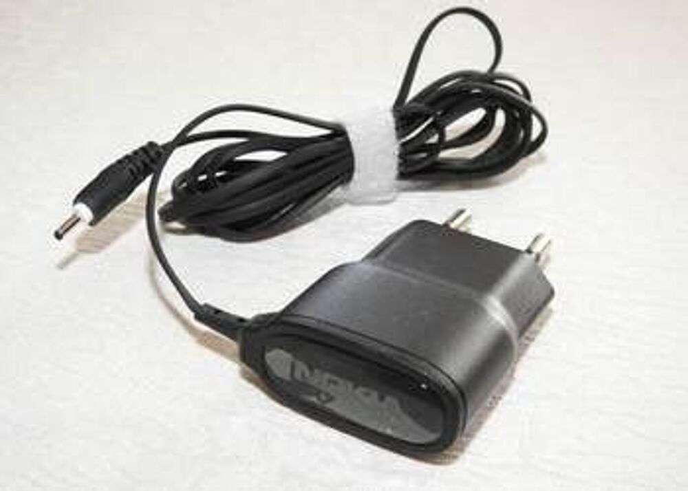 Chargeur Nokia AC-15E Téléphones et tablettes